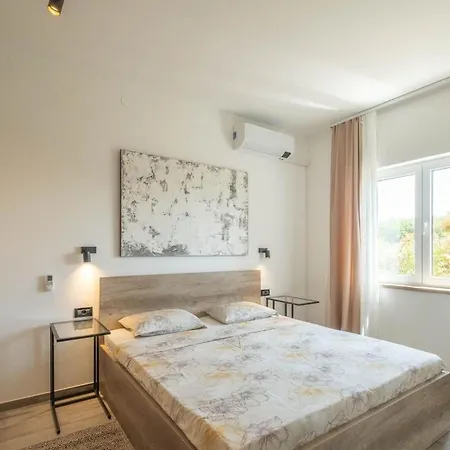 Сasa de vacaciones Fuer 4 Personen Und 2 In Vintijan, Istrien Vintijan
